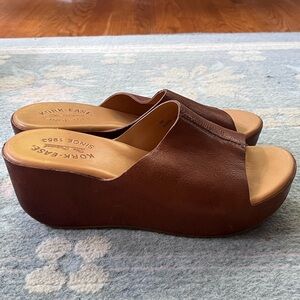 Korke Ease Women’s Leather Wedge Sandals